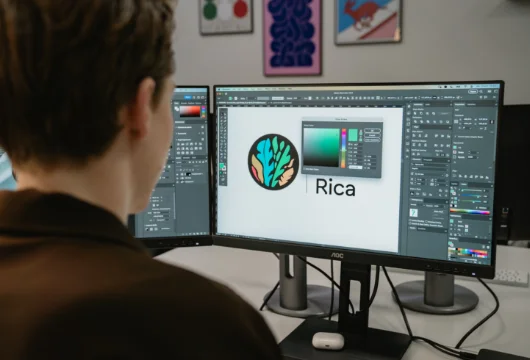 Teun aan het werk bij BRANDBITS 3